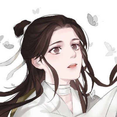 美女COS《巫师3》叶奈法惊艳绝伦 白嫩香肩紫眸勾人